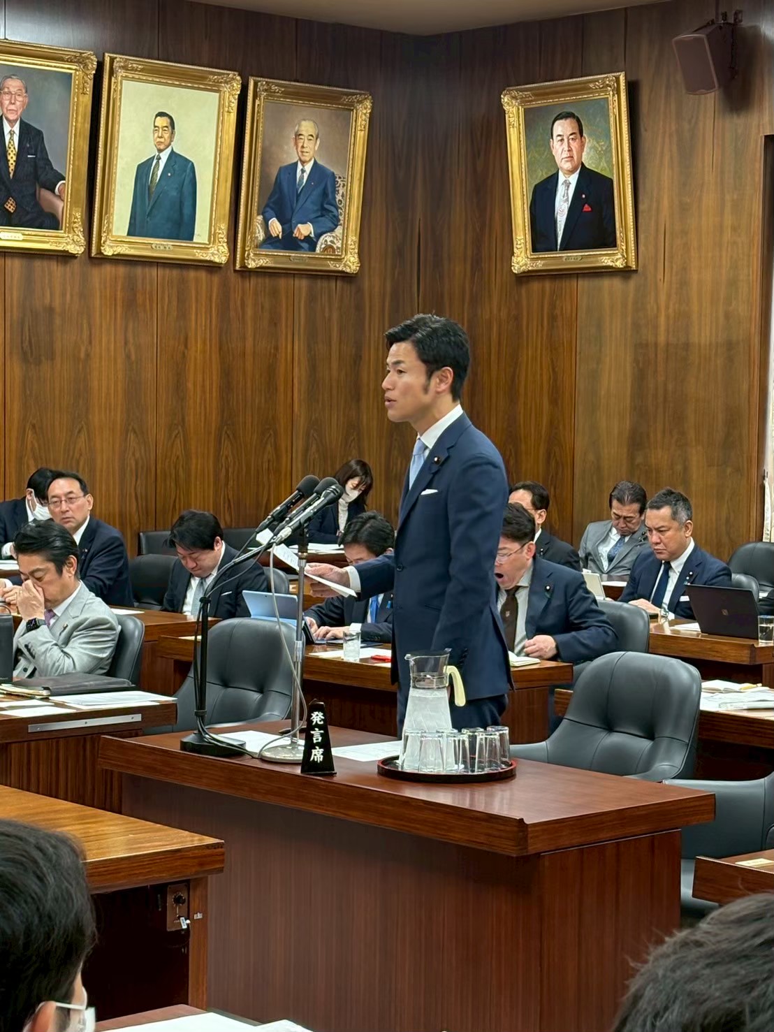 経済産業委員会法案審議